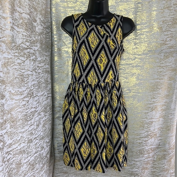 Topshop Black/Yellow Geometric Tiger Print Skater Dress Size 8 - Picture 3 of 13